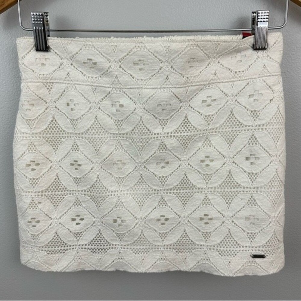 Hollister White Lace Mini Skirt NWT Size Small Y2K Summer Vacation Beach